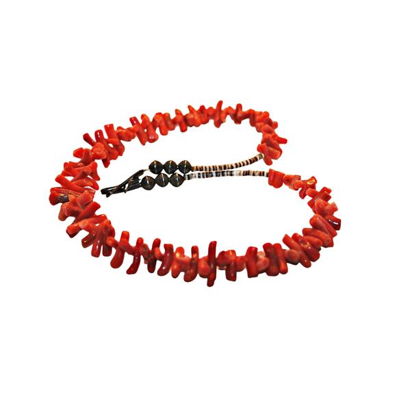 Vintage Native American Red Coral and Sterling Silver Hogan Bead Necklace - Picture 2 of 9